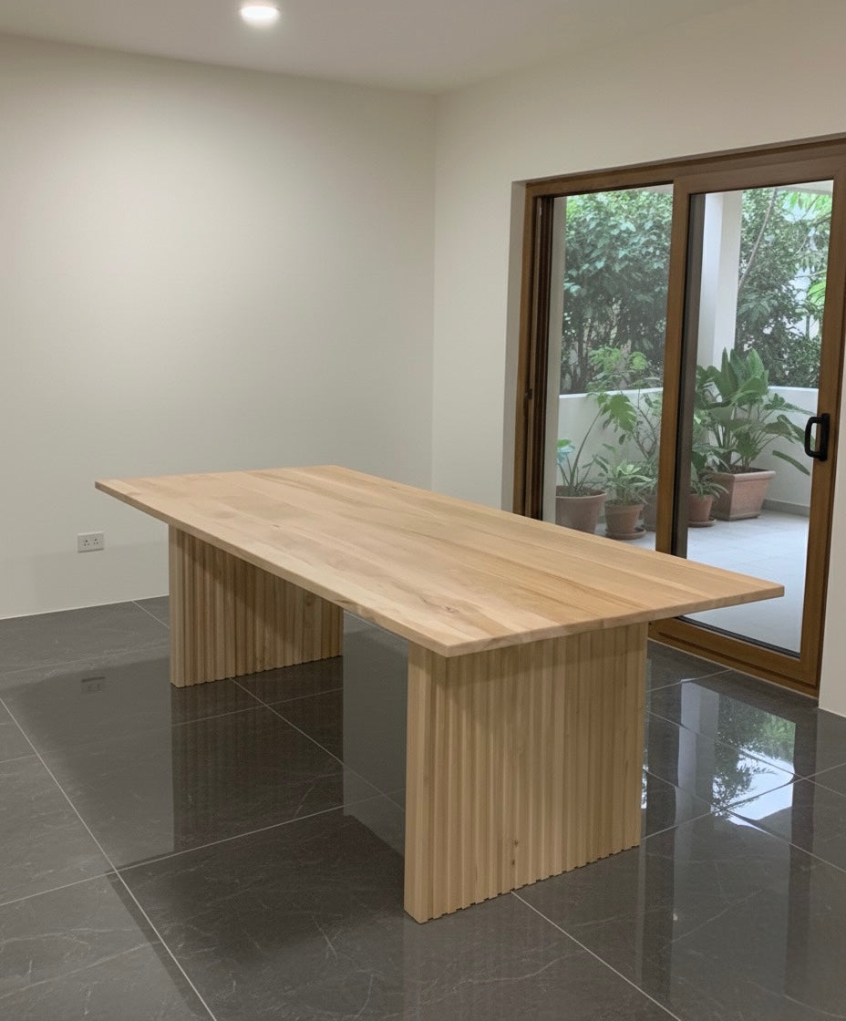 Mesa de comedor lenga