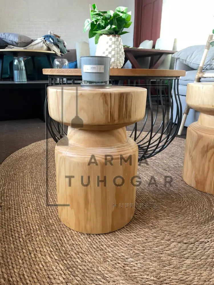 Mesa lateral de madera